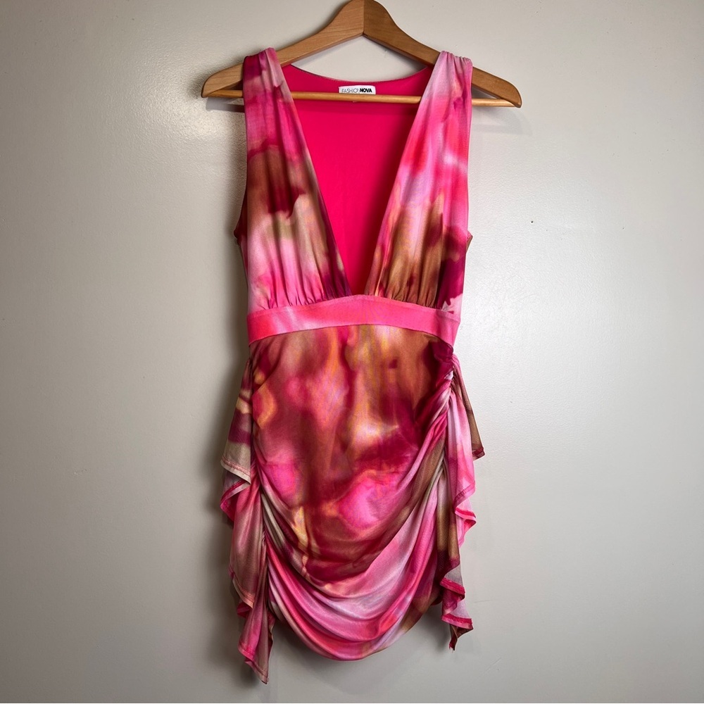 Fashion Nova Pink & Brown Watercolor Ruched Mini Dress Size Medium EUC